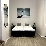 Cozy One Bedroom Apartment Close To City Center 4