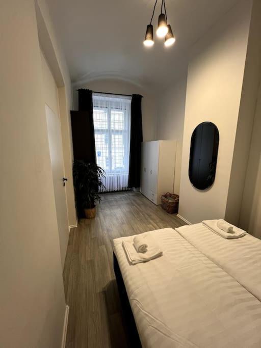 Apartment Cozy One Bedroom Close To City Center 4 Prague